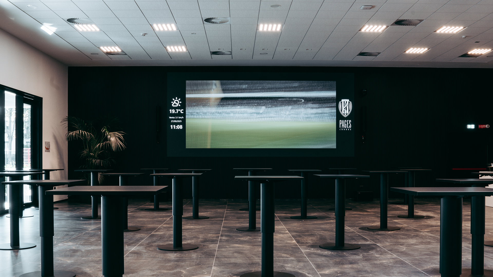 LEDwall Pages Lounge Cesena