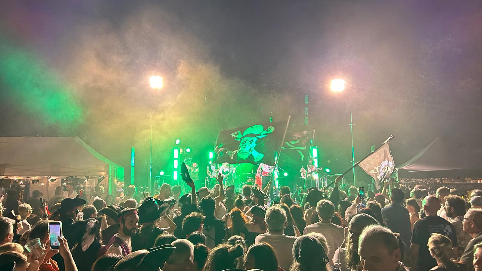 Produzione live seguita da 92 Decibel ai Pirati del Lago d'Orta